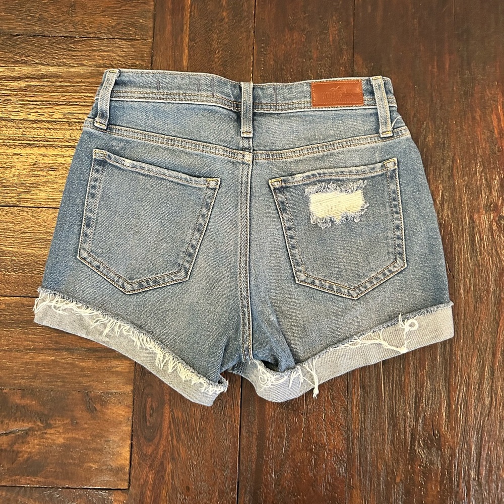 Hollister High-Rise Mom Short Vintage Stretch Denim Shorts - 3in - Picture 6 of 9